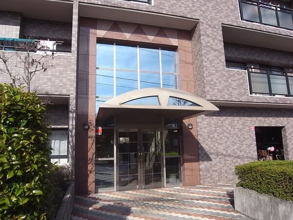【マノー我孫子サンステージ】エントランス