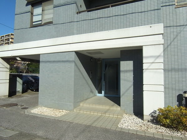 【南柏パークホームズ弐番館】エントランス