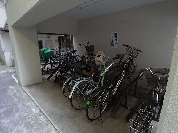 【マンション板橋】自転車置場