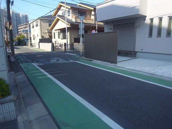 【デュオ戸田公園サザンテラス】前面道路