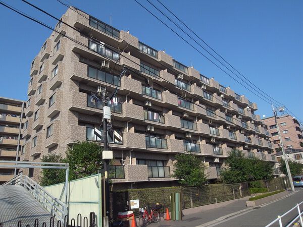 【ライオンズガーデン中浦和】外観写真