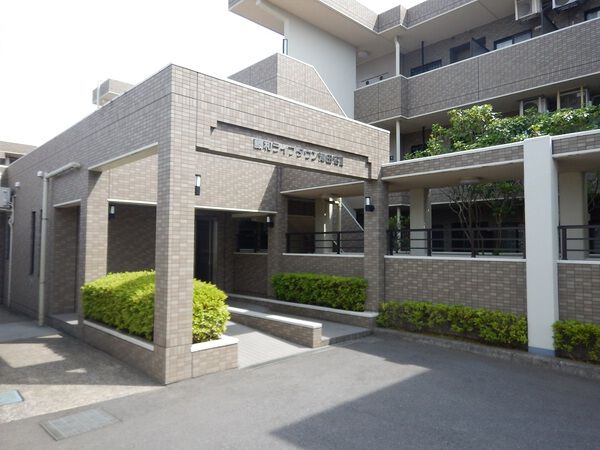 【藤和ライブタウン津田沼Ⅱ】マンションエントランス 【藤和ライブタウン津田沼Ⅱ】マンションエントランス