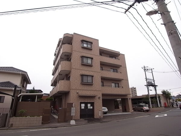 【ライオンズマンション泉中央第２】外観写真