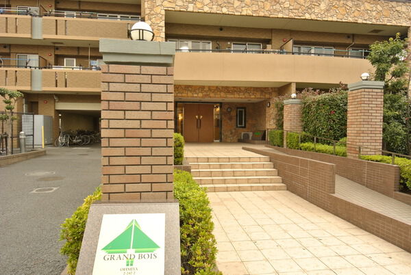 【グランボア大宮】エントランス