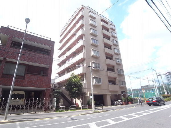 【タック北千住マンション】外観写真