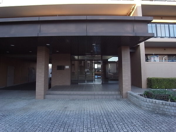 【セントラルコート堀切菖蒲園】エントランス