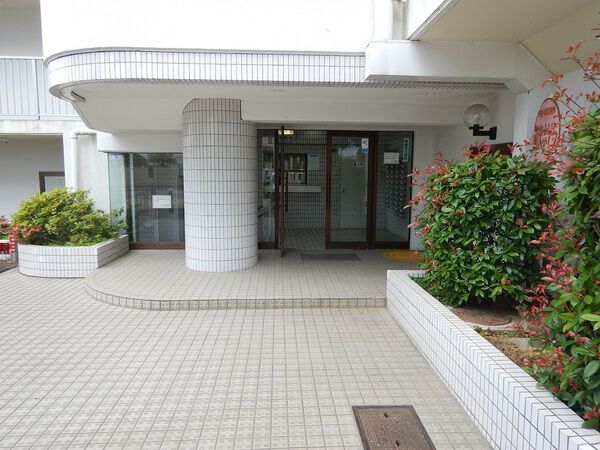 【ハイネス習志野】入り口