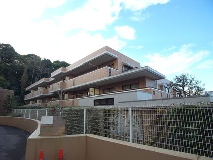 コリンズ成田弐番館