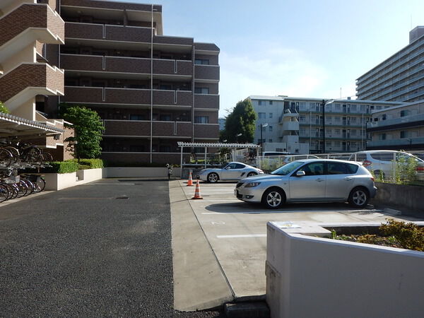 【アドリーム津田沼】駐車場写真
