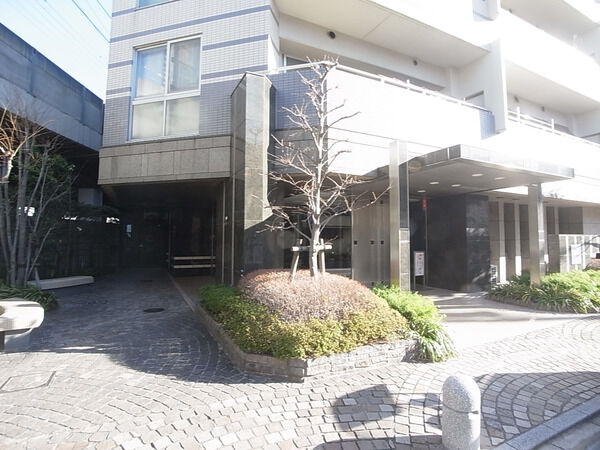 【アデニウム五反野】エントランス