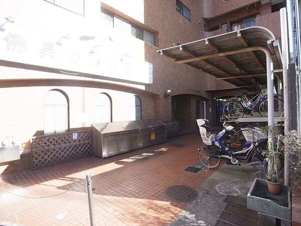 【グリーンパーク第３五反野】エントランス