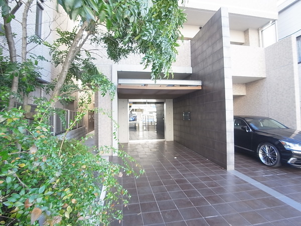 【パテラ五反野】エントランス 【パテラ五反野】エントランス