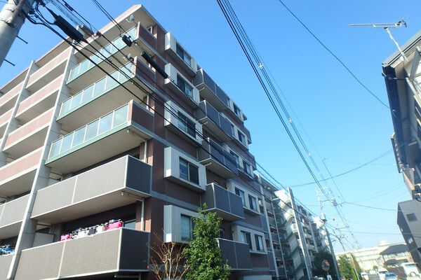 【ライオンズグローベル谷塚リアルレジデンス】外観