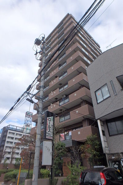 【ライオンズマンション草加駅前】外観写真