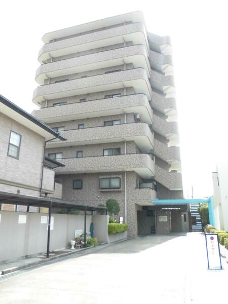 【ライオンズマンション草加氷川町】外観写真