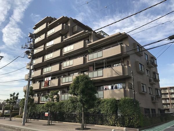 【アルファーグランデ草加松原】外観