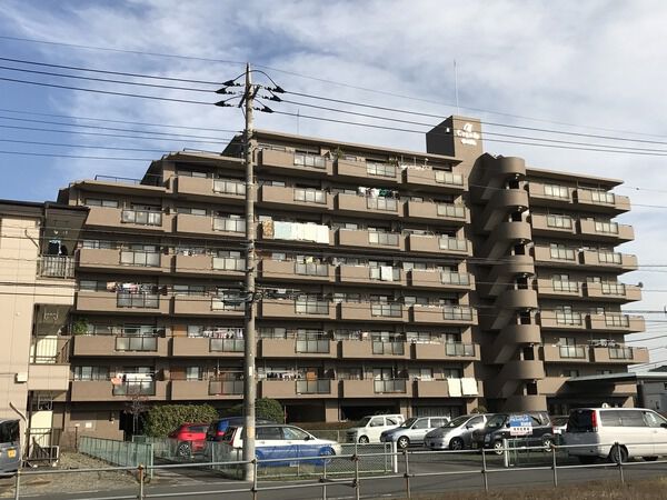 【アルファーグランデ草加松原】外観