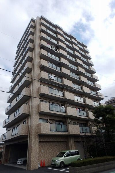 【ローヤルシティ草加松原参番館】外観写真