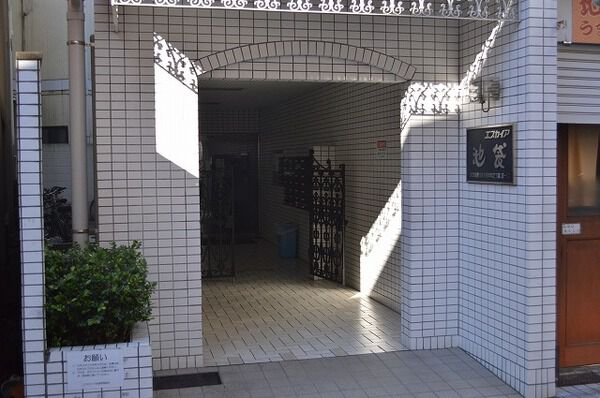 【エスカイア池袋】エントランス 【エスカイア池袋】エントランス