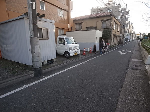 【池袋本町ローヤルコーポ】前面道路