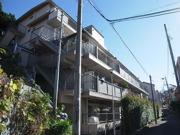 【ヴィラ若木】外観写真