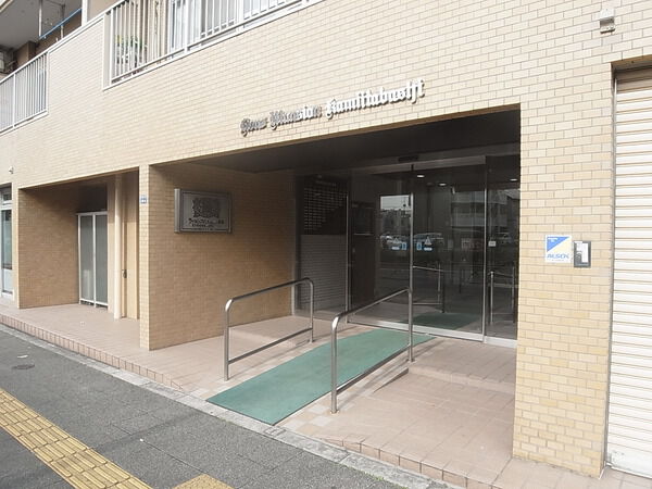 【ライオンズマンション上板橋】エントランス