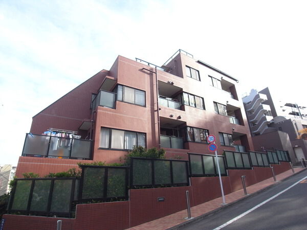 【クィーンヒルズ板橋徳丸】外観写真