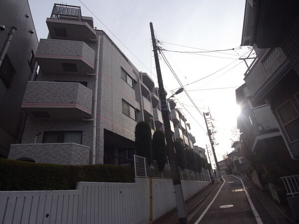 【ライオンズマンション下赤塚第3】外観写真 【ライオンズマンション下赤塚第3】外観写真