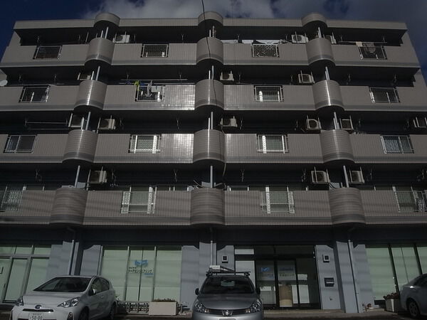 コンフォートヒルズトーア 2枚目 コンフォートヒルズトーア