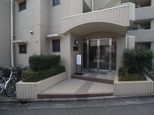 【コスモ志木ピュアコート】エントランス