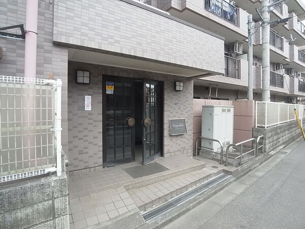 【リヴァージュ志木】エントランス