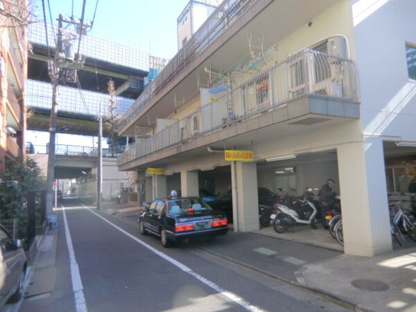 【ライオンズマンション大山金井町】前面道路