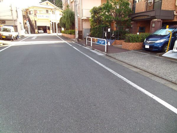 【ライオンズマンション大山第６】前面道路