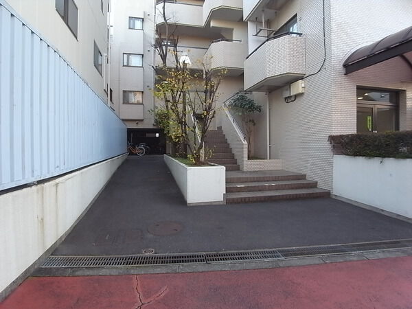 【大山南町サンハイツ】マンション敷地 【大山南町サンハイツ】マンション敷地