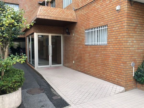 【池袋ウエストハイツ】建物入口