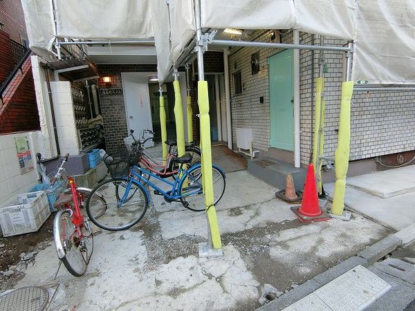 【椎名町ハイム】マンション入り口 【椎名町ハイム】マンション入り口