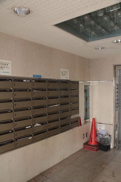 【ライベストコート南長崎】集合ポスト 【ライベストコート南長崎】集合ポスト