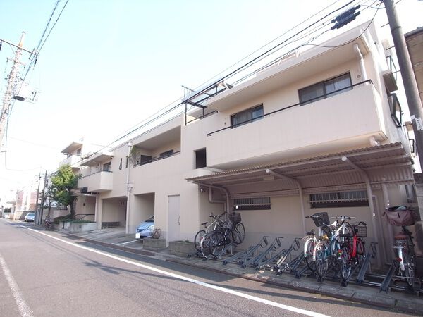 【中野江原1丁目パークホームズ】外観写真