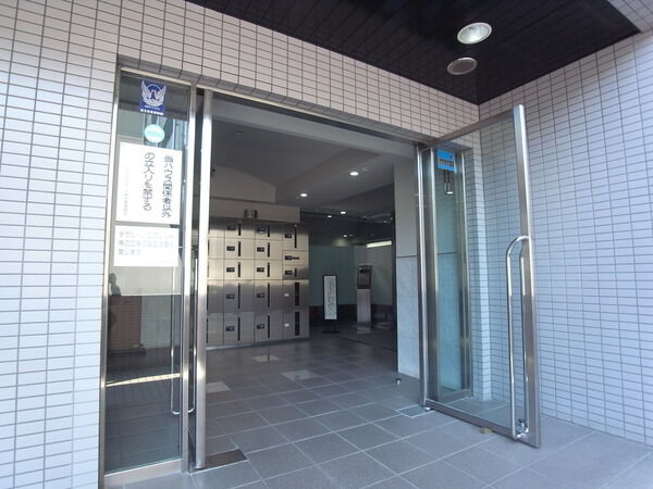 【アクシルコート桜台】エントランス