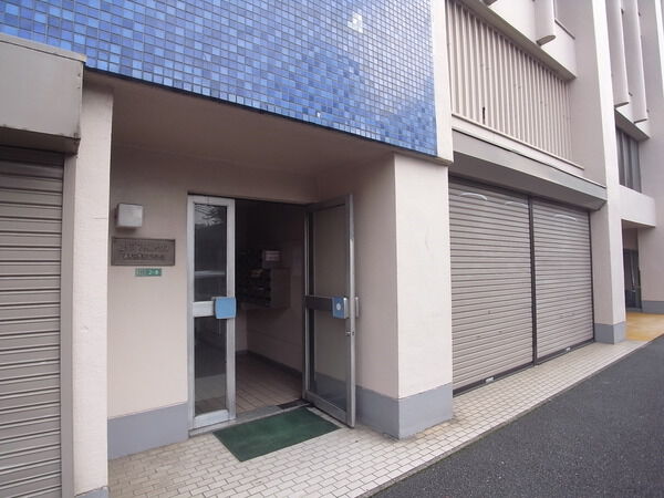 コープフェニックス 2枚目 コープフェニックス