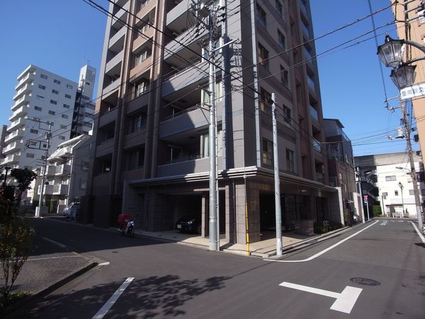 【ライオンズ練馬アートレジデンス】外観