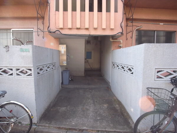 【第１大進マンション】アプローチ