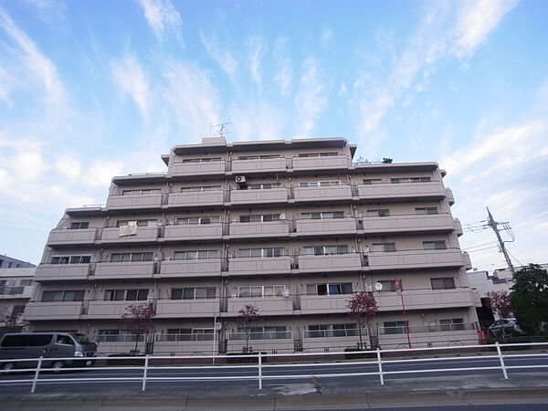 【オリンピックマンション中村橋】外観 【オリンピックマンション中村橋】外観