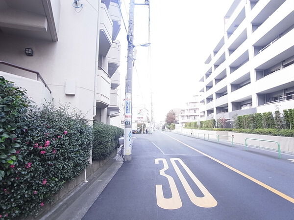 【オリンピックマンション中村橋】前面道路