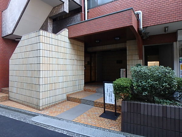 【キャニオンマンション第3中村橋】アプローチ 【キャニオンマンション第3中村橋】アプローチ