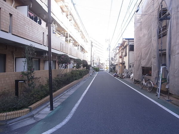 【グランドコート中村橋】前面道路 【グランドコート中村橋】前面道路