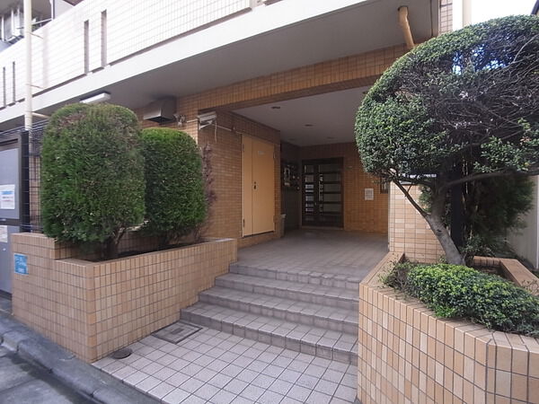 【グランドコート中村橋】エントランス
