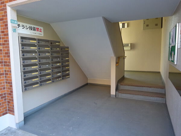 【コーヅ中村橋ハイツ】エントランス 【コーヅ中村橋ハイツ】エントランス