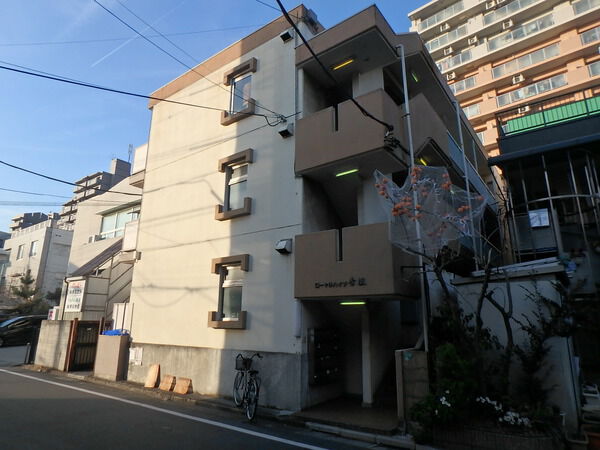 【ローヤルハイツ吉垣】外観写真
