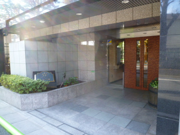 【アリュージュ大泉学園】エントランス